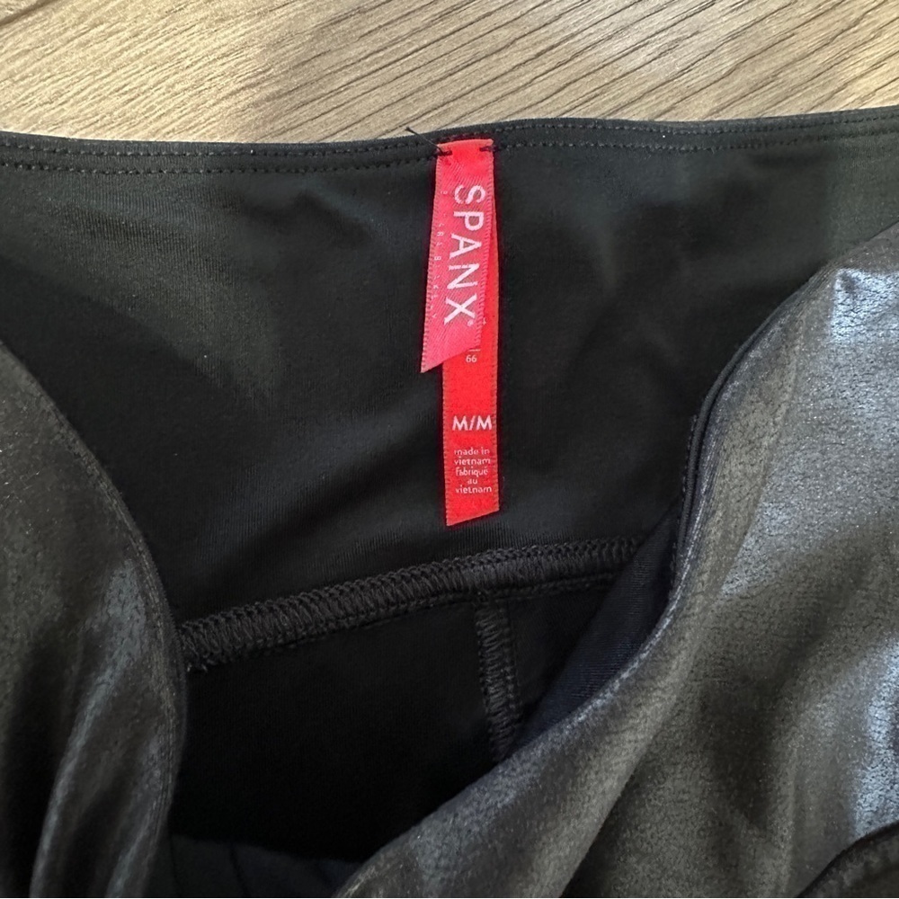 Spanx Faux Leather Black Leggings Size Medium - Picture 7 of 13